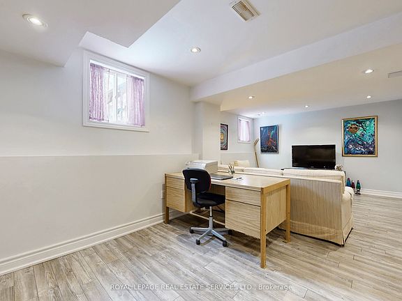 4th image of 65 Ashdale Rd