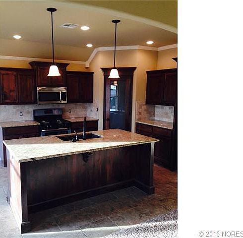 2nd image of 12853 N 124th Pl E