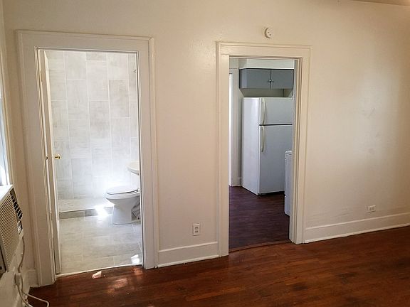 2nd image of 335 E Lullwood Ave APT 2