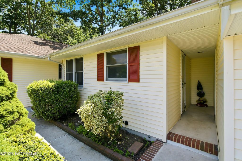 9 Wayside Drive, Brick, NJ - View 4