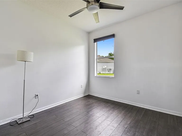 8208 Pinewood Run Ct — Photo 36