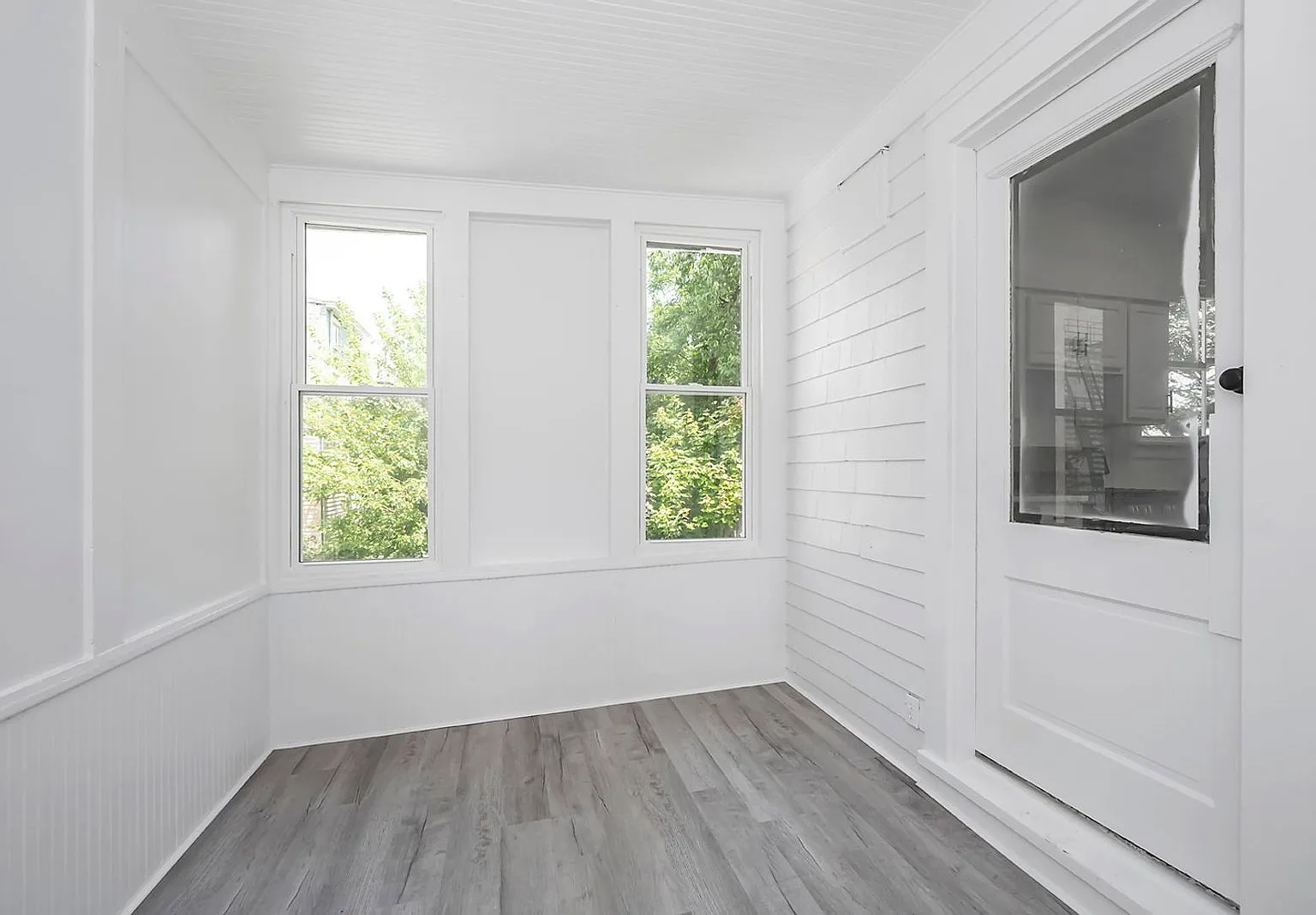4 bed, 1.0 bath, 1250 sqft, $2,695 — Photo 4