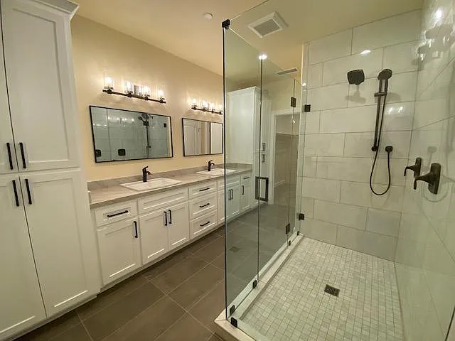 687 Jean Marie Dr — Photo 3