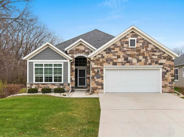 5720 N Osprey Dr, Appleton, WI 54913
