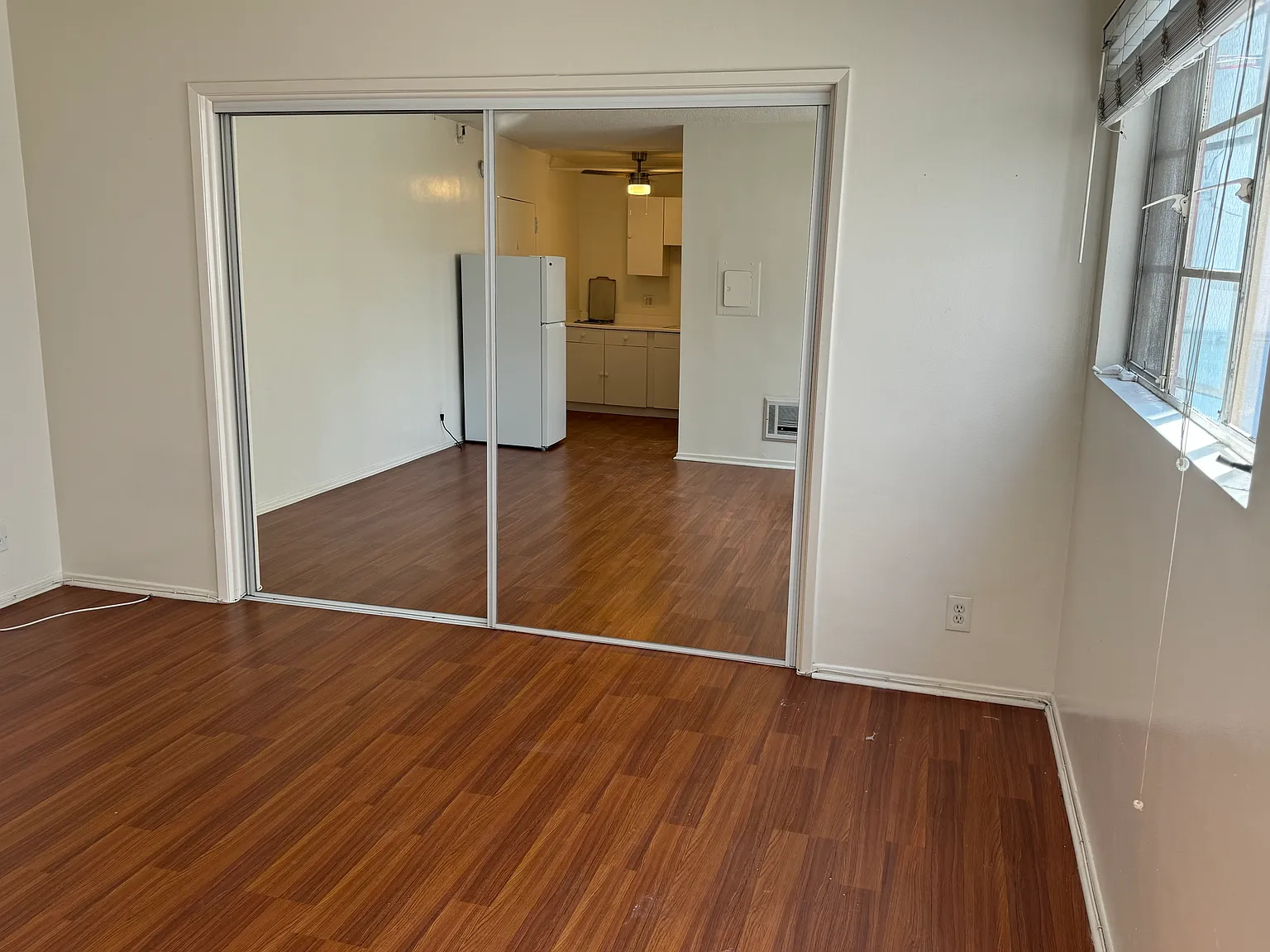 Studio, 300 sqft, $1,795 — Photo 4
