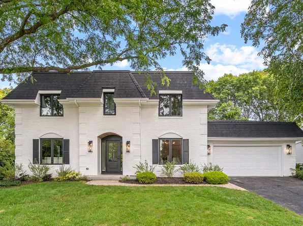 811 W Bauer Rd, Naperville, IL 60563