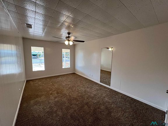 3rd image of 1600 N Penasco Dr