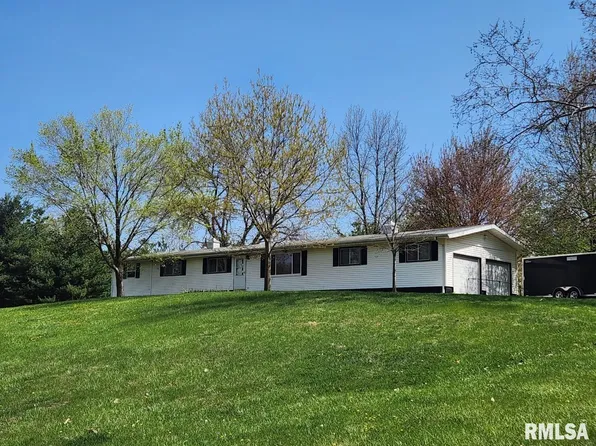 321 Ponderosa St, Mendon, IL 62351