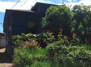 4522 SE Clay St, Portland, OR 97215