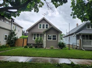 3709 W Branting Ln, Milwaukee, WI 53215
