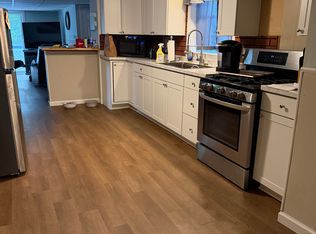 24 School St, Lancaster, NY 14086