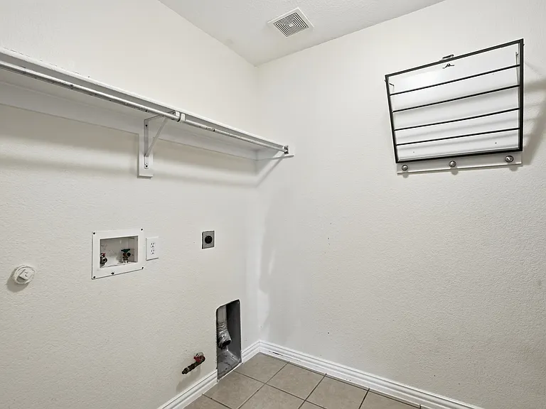 3011 Clear Springs Dr — Photo 29
