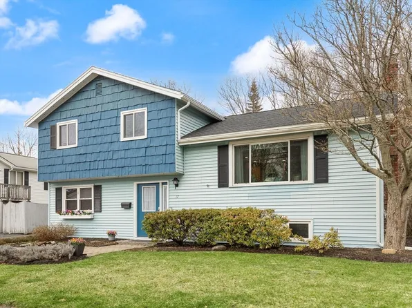 17 Gallows Hill Rd, Salem, MA 01970
