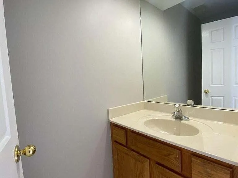 2052 Blackhorse Ln — Photo 6