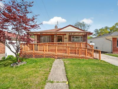 24942 Dale Ave, Eastpointe, MI, 48021