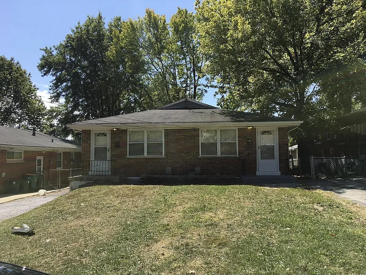 2 bed, 950 sqft, $1,000 — Photo 1