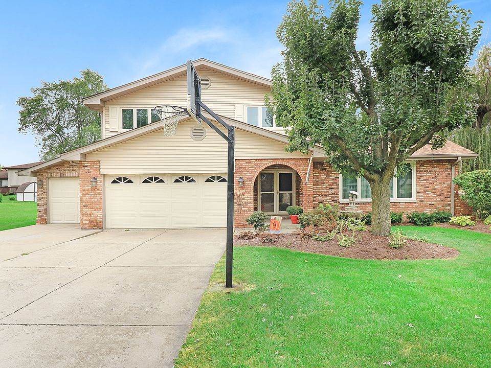 1st image of 12027 Victoria Ct