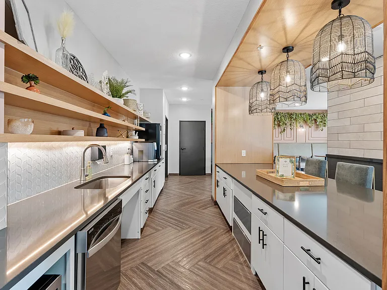 Rya Apartments — Photo 36