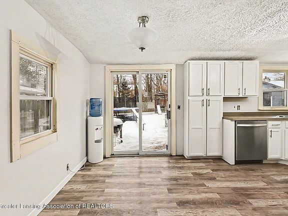 4th image of 603 Cherry St