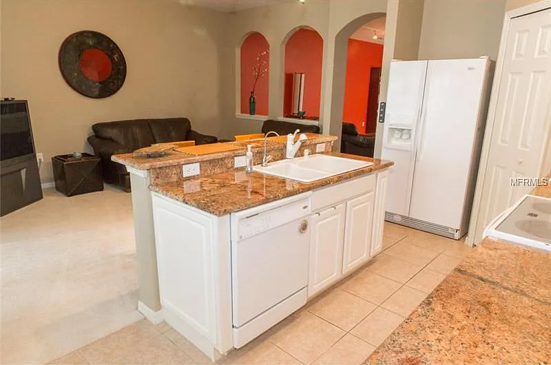 3773 Parkridge Circle - 4-105 — Photo 3