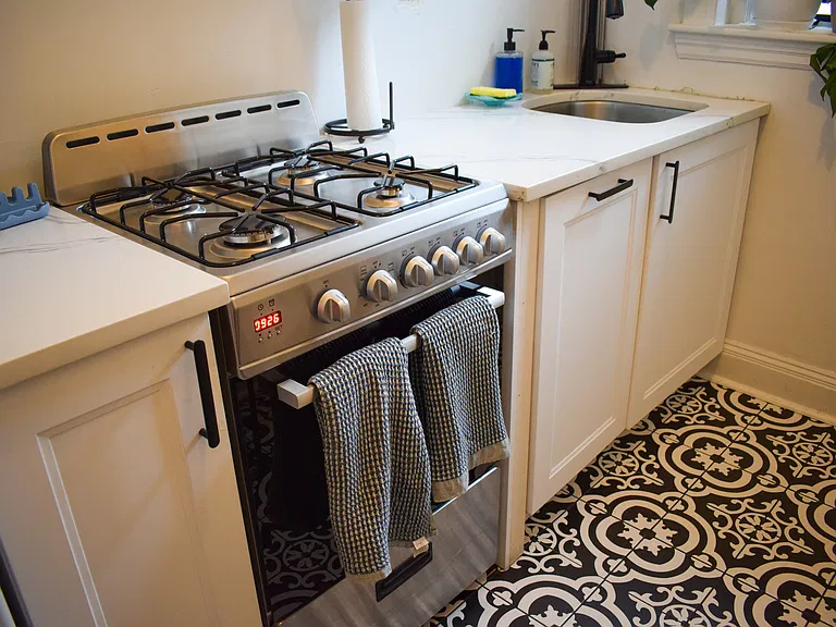 39 Glenville Ave #3 — Photo 5