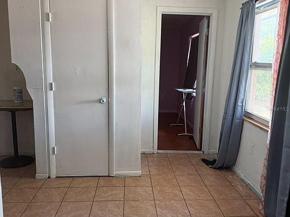 3rd image of 2509 25TH AVENUE W