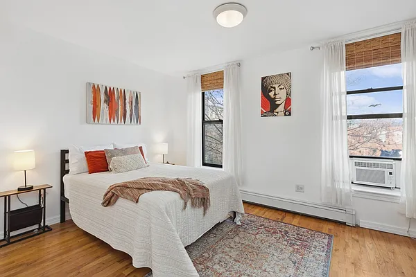 Rented by SERHANT. | media 5