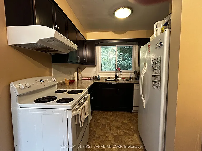 460 Castlegrove Blvd #1 — Photo 5