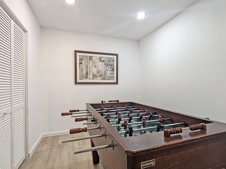 3204 W Twickingham Dr — Photo 32