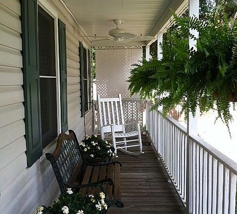 L-Shaped Front Porch