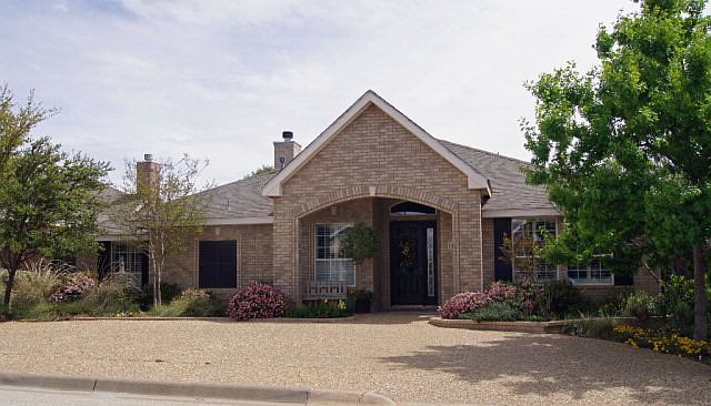 1st image of 4801 Hilltop Dr