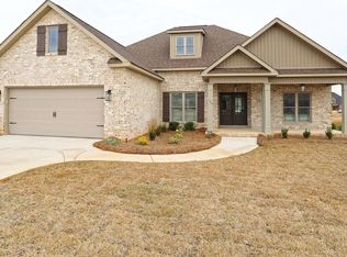 109 Woodwinds Ct, Kathleen, GA