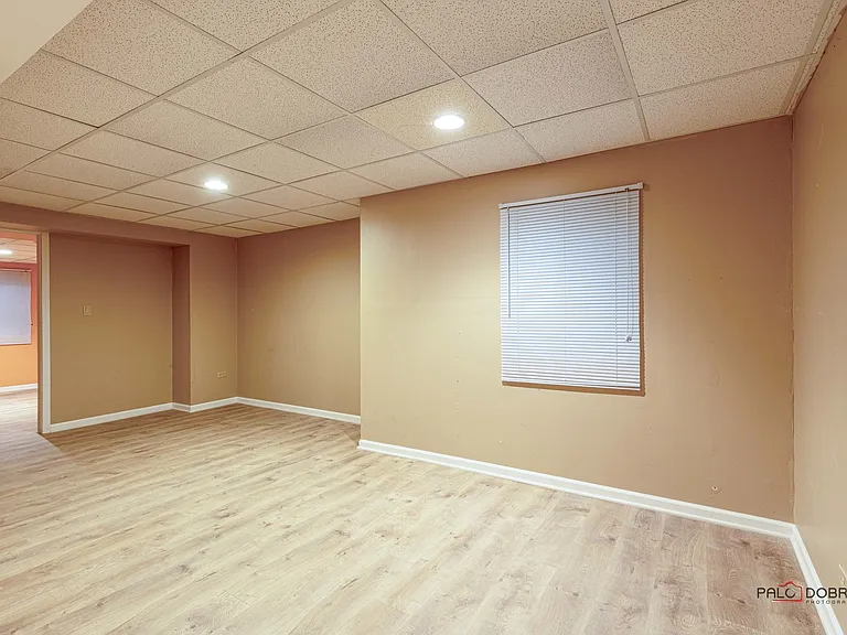 1551 Crowfoot Cir N — Photo 32