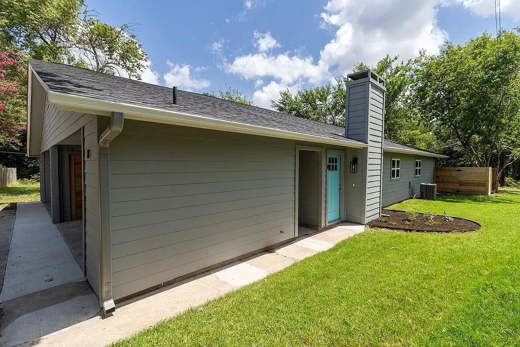 2701 Mulford Cv — Photo 4