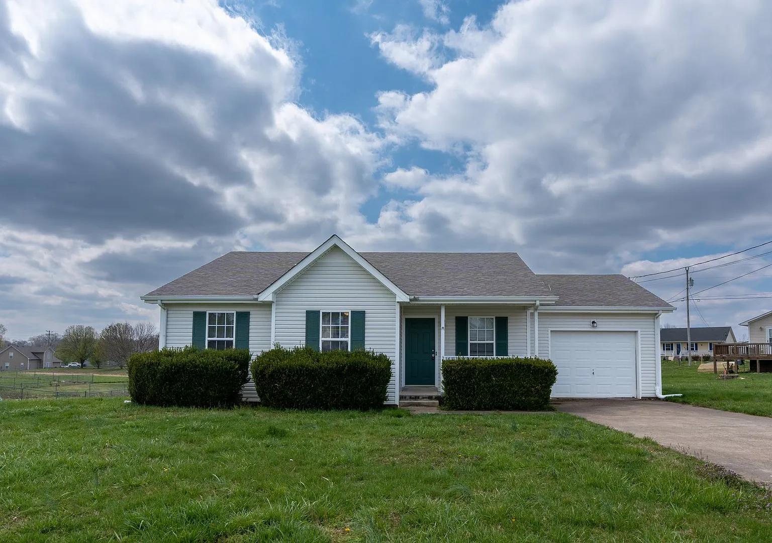 511 Potomac Drive, Oak Grove, KY 42262 — Photo 1