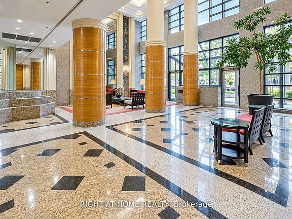 5th image of 1001 Bay St #2111