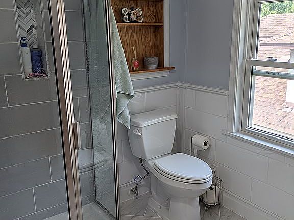4th image of 2346 Cleveland St NE