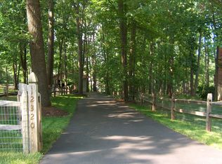 12320 Sherwood Forest Dr, Mount Airy, MD 21771