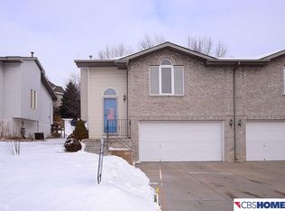 15530 Burdette St, Omaha, NE 68116