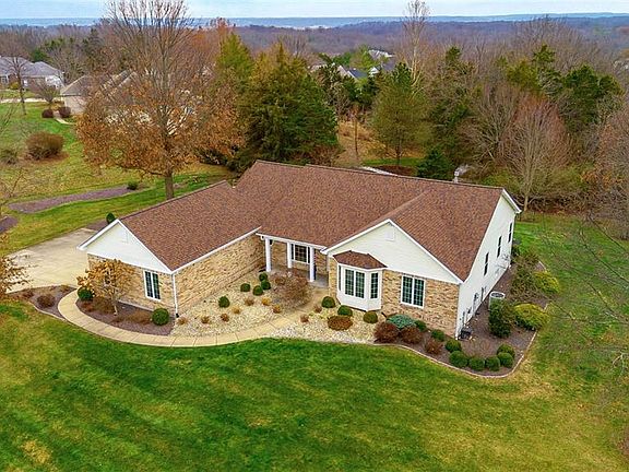 5th image of 265 Camelot Dr