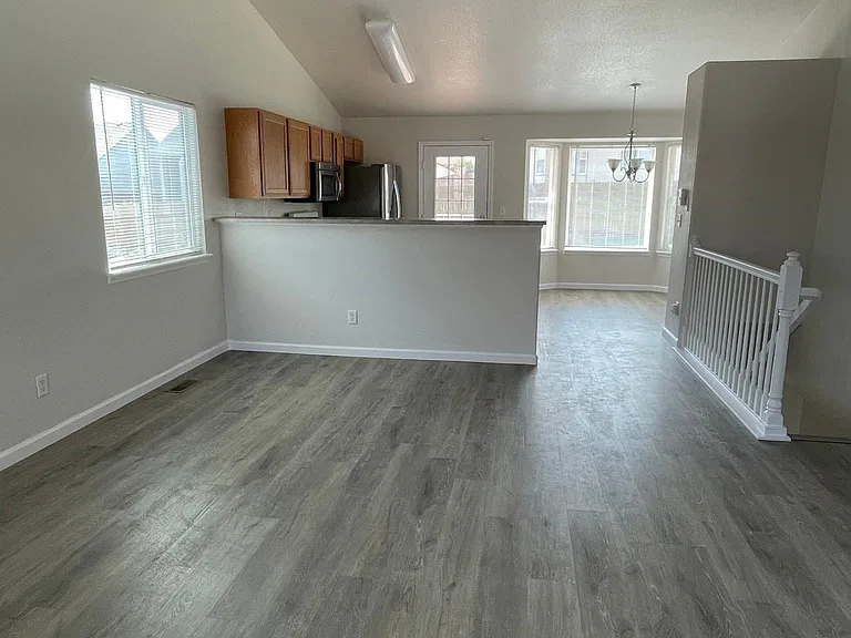 8301 Syrabi Pl — Photo 5