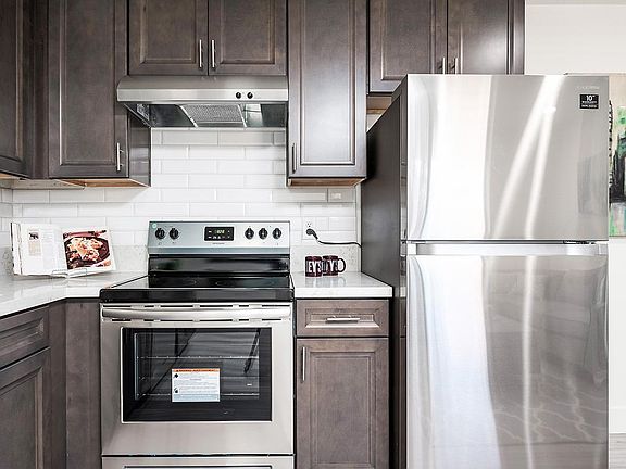 4th image of 4260 44th St #233