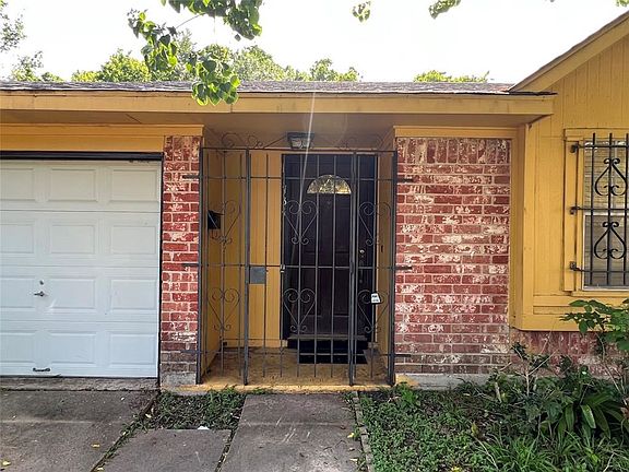 2nd image of 11734 Bay Cedar Dr