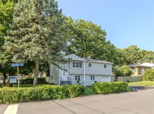 183 Shelter Rd, Ronkonkoma, NY 11779