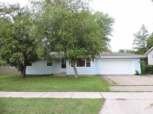 1205 N Westfield St, Oshkosh, WI 54902