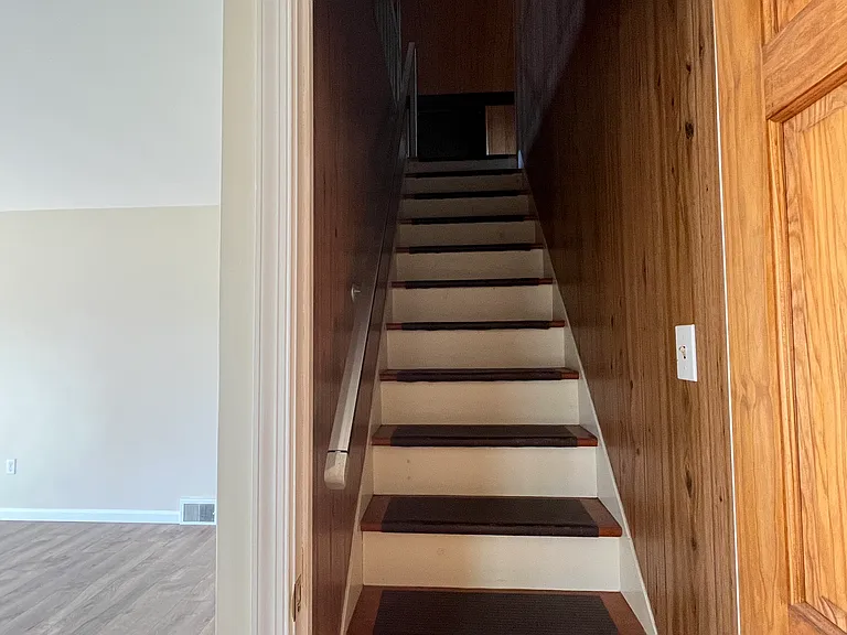 27 Woodland Rd — Photo 24