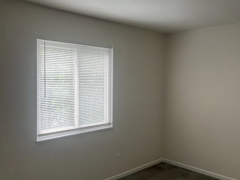 1038 Cherry Dr #3 — Photo 6