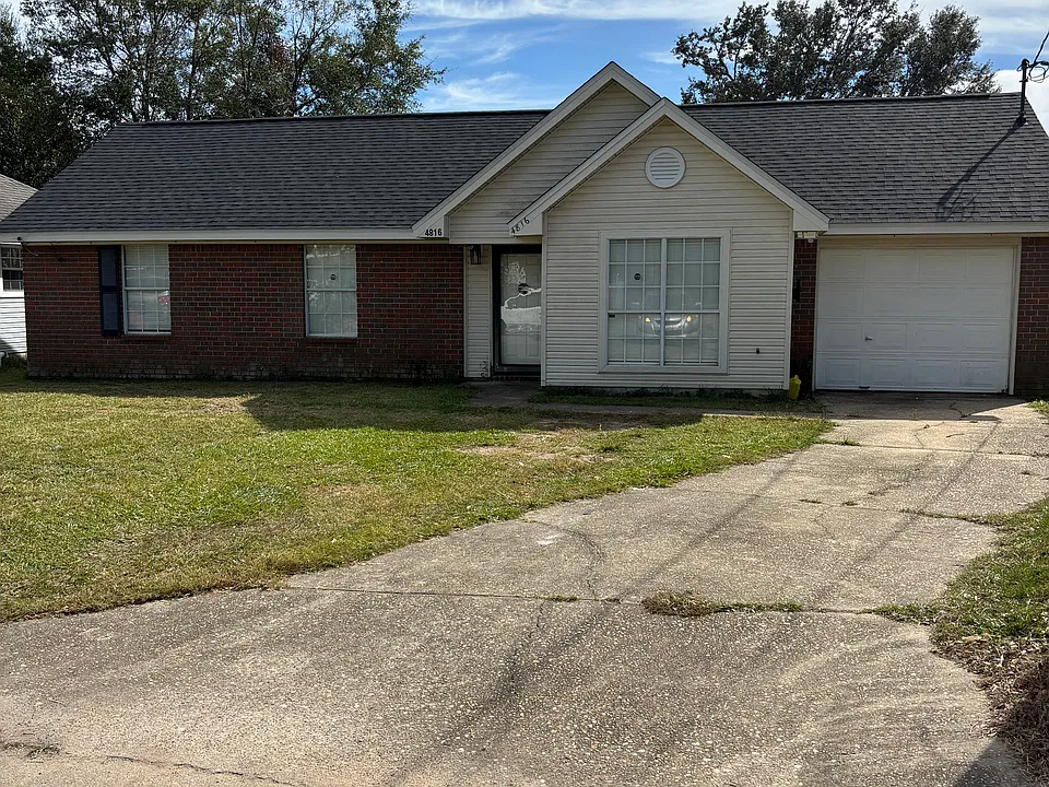 4816 Randee Cir