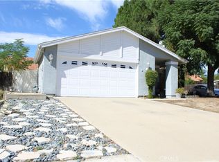 121 S Massachusetts St, Lake Elsinore, CA 92530