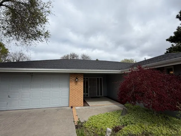 1165 Harbor Isles Blvd, Klamath Falls, OR 97601